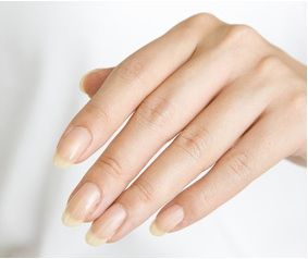 爪の形や爪のピンク色部分の長さは変わるんです 東大阪ネイルスクール ネイルサロンdetail
